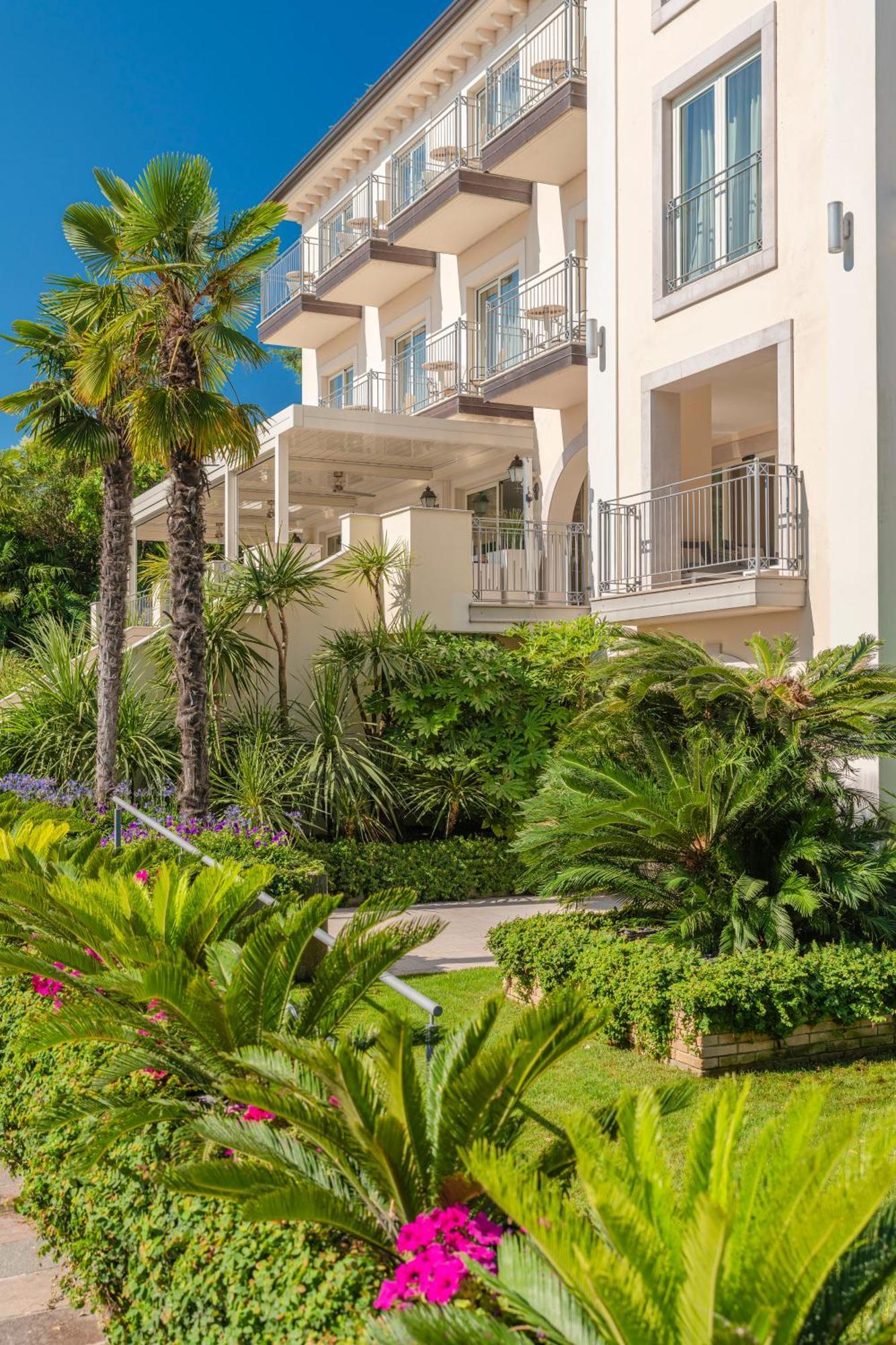 Villa Rosa Hotel Desenzano Desenzano del Garda Esterno foto